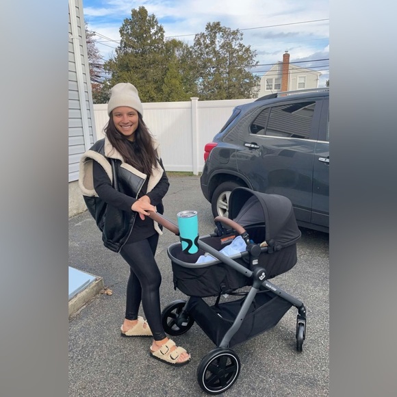 Meet your Posher, Kristin - Picture 3 of 8